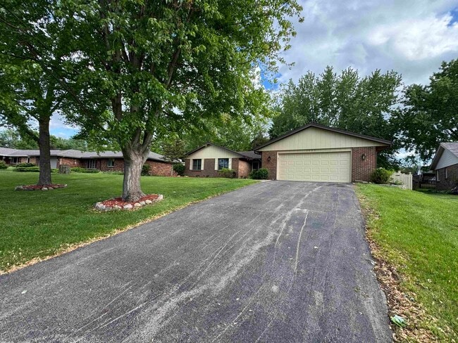 Building Photo - 5855 Thatcher Dr