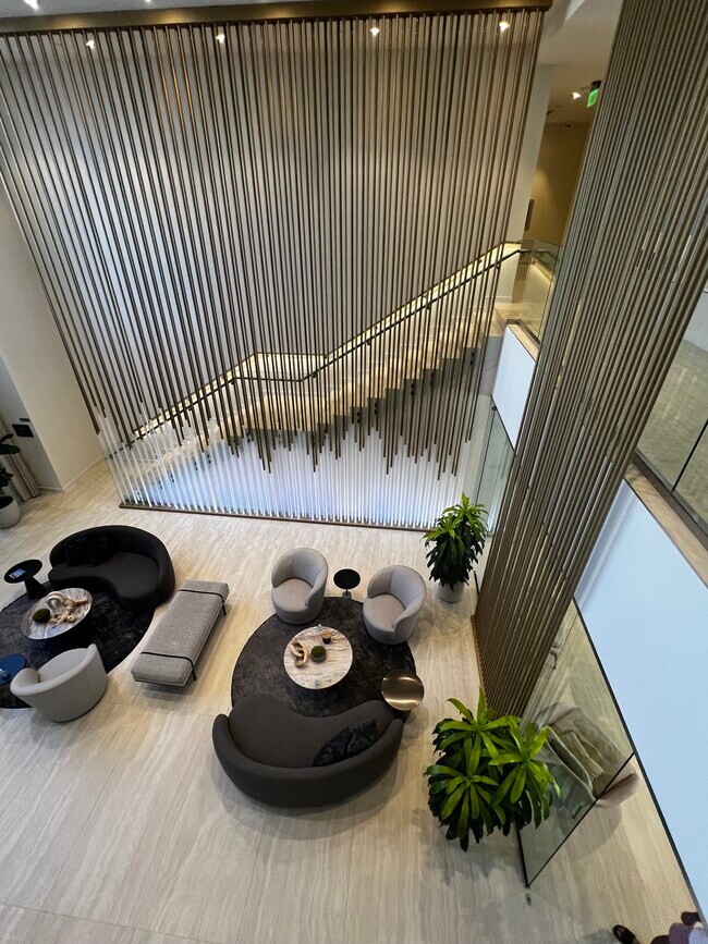 Building Photo - 670 W 74th Pl