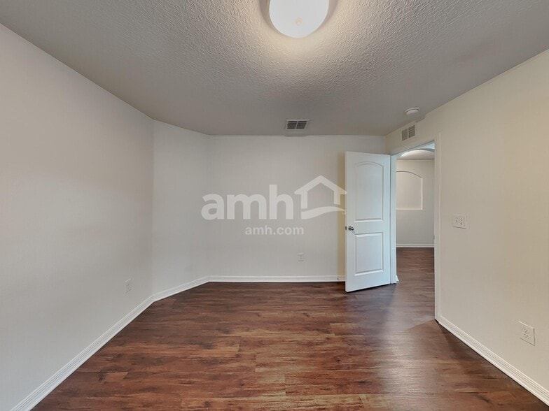 Building Photo - 14411 Alistar Manor Dr