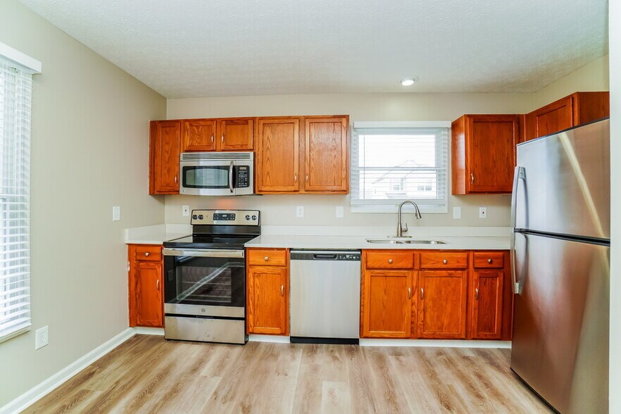 Building Photo - 5740 Blanton Park Dr