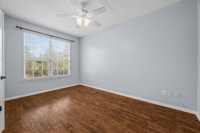 Building Photo - 11905 Lake Stone Dr