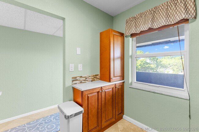 Building Photo - 7797 Golf Cir Dr