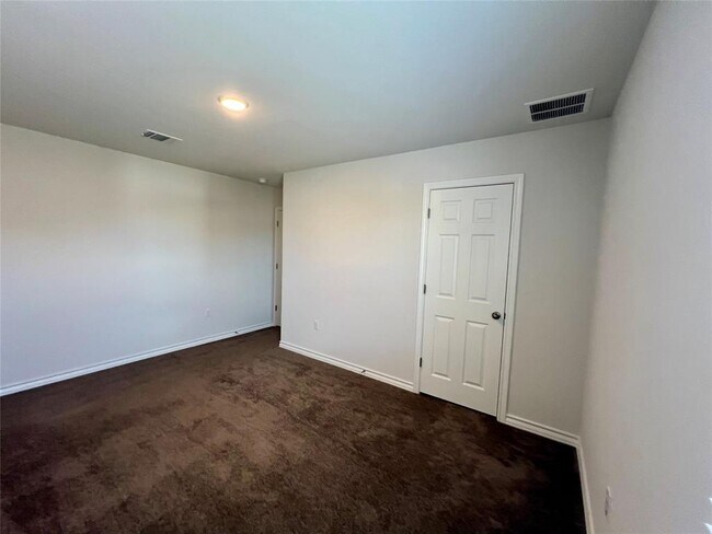 Building Photo - 2907 Salvidar Bend
