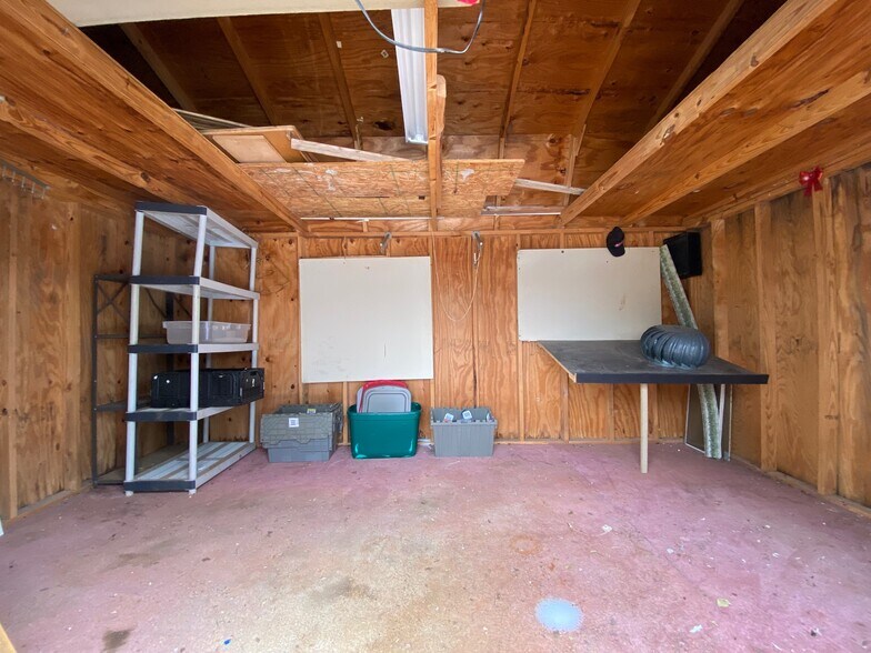 Building Photo - 5414 S Land Ave