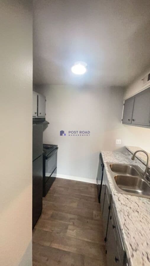 Building Photo - 2948 S Osage Ave