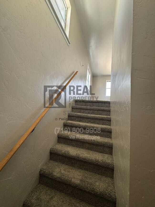 Building Photo - 2619 7th Ave