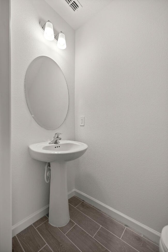 Building Photo - 3632 SE 37th Ct