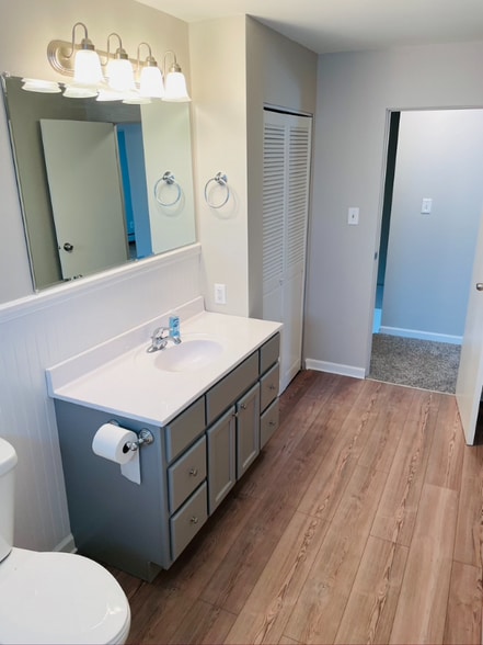 Building Photo - 1612 S Madison St