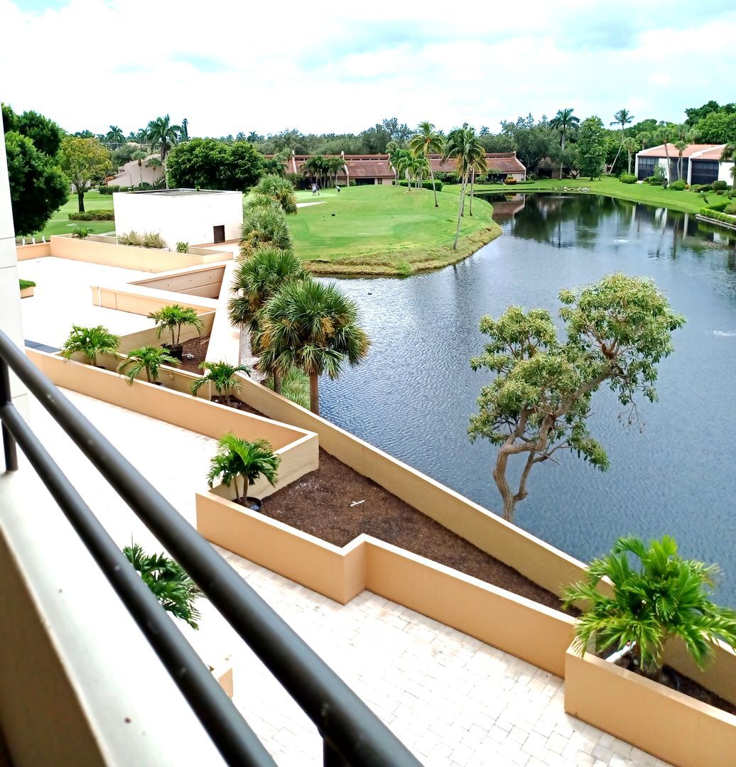 Building Photo - 5260 S Landings Dr