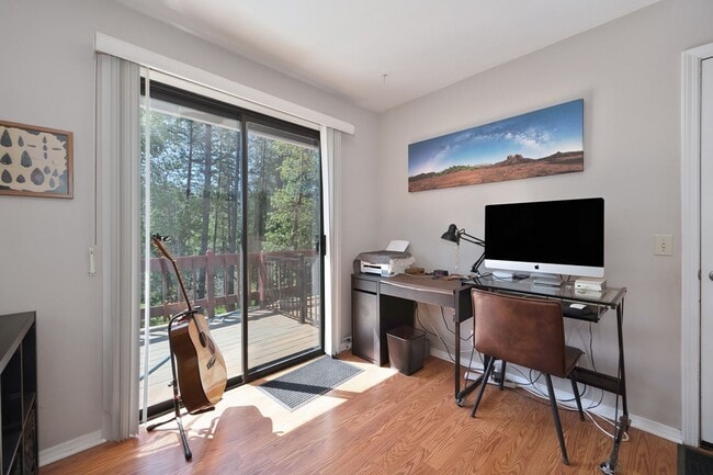 Building Photo - FOR RENT: Cozy Foresthill 3 bedroom 2 bath.