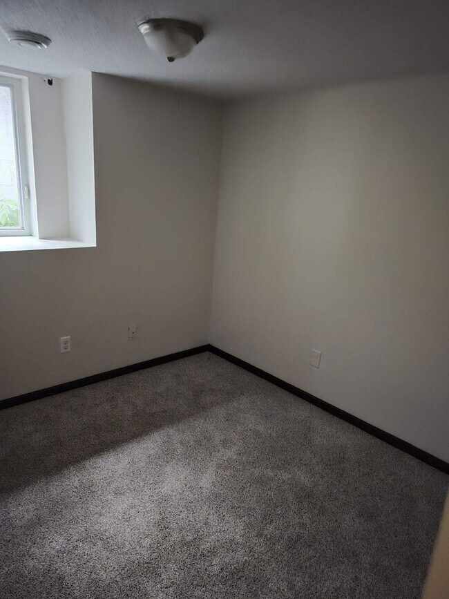 Building Photo - 1624 Philipp Way