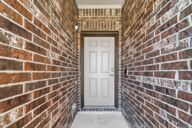Building Photo - 12322 Sabine Point Dr