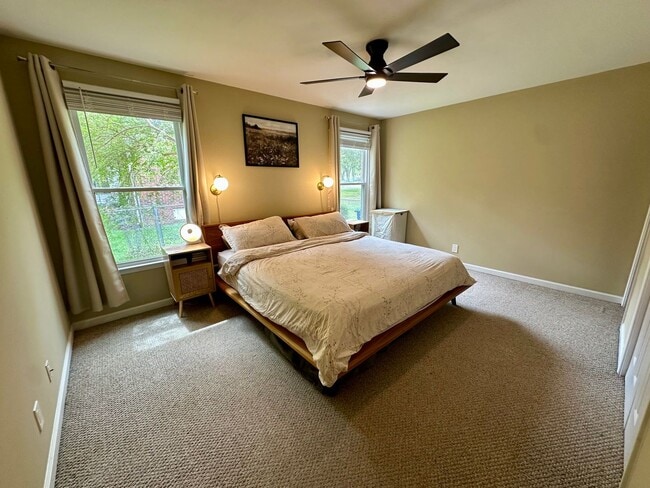 Building Photo - 1205 Woodbridge Dr