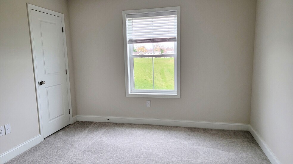 Building Photo - 221 Millard Dr