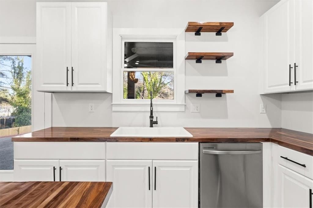 Building Photo - 2895 Jones Mill Rd