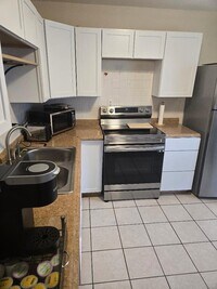 Building Photo - 55 Rockland Ave