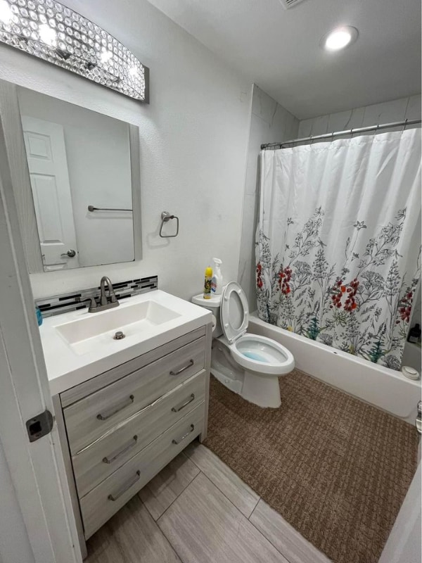 Building Photo - 2112 164th Ave NE