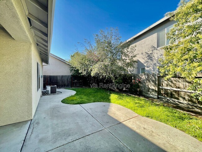 Building Photo - 3908 Lembert Dome Ct