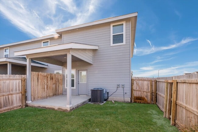 Building Photo - $1,000 off Rent for MAY