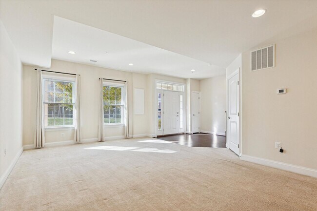 Building Photo - Available Now – Luxury 3 Bedroom, 2.5 Bath Carnegie Grand Townhome in Atwater Community