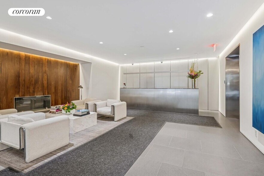 Building Photo - 200 E 62nd St