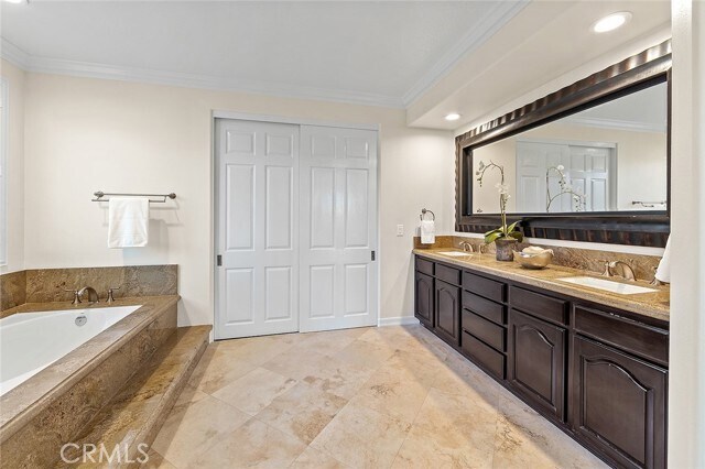 Building Photo - 19 Brigadier