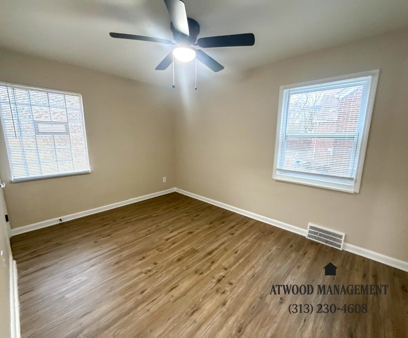 Building Photo - This beautifully updated 3-bedroom, 1.5-bath single-family home is ready for move-in!