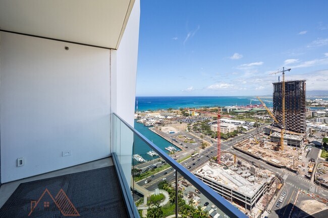 Building Photo - 1000 Auahi St