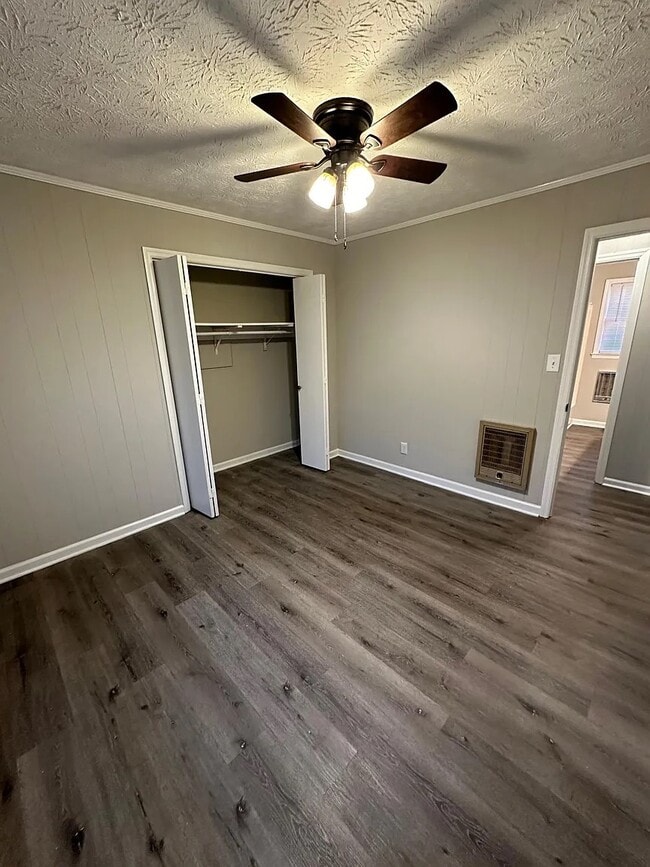 Building Photo - 326 Rooks Rd