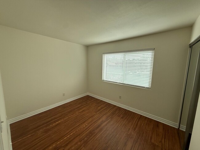 Building Photo - Gorgeous and Upgraded 4 Bed, 2.5 Bath Two-Story in Villa Portofino!