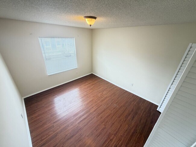 Building Photo - PRICE DROP! Orlando: 2BD/ 2BA - A Bright, Comfortable Home Designed for Everyday Living! WASHER &...