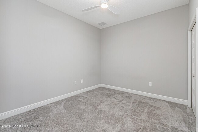 Building Photo - 7644 Loren Cove Dr