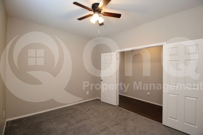 Building Photo - 18079 W Carlota Ln