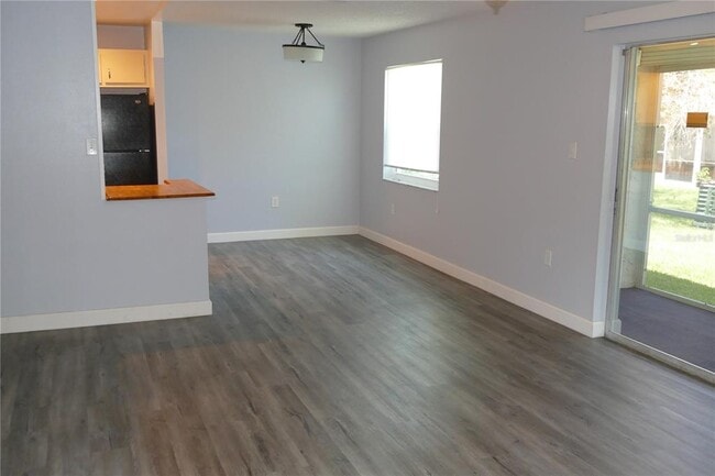 Building Photo - 205 S McMullen Booth Rd