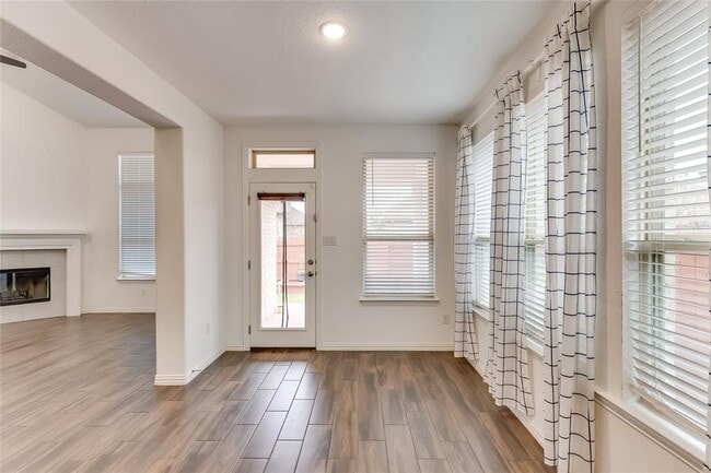 Building Photo - 2908 Consuelo Wy