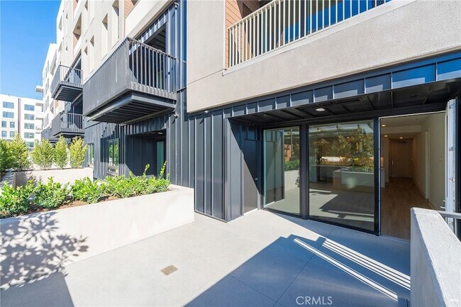 Building Photo - 3211 Rivington