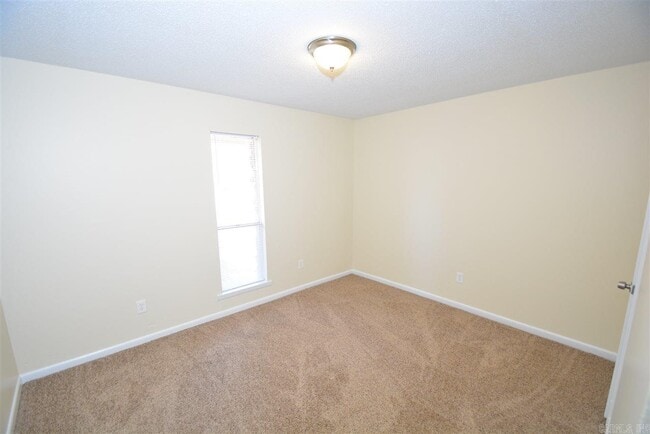 Building Photo - 9600 Cerelle Dr
