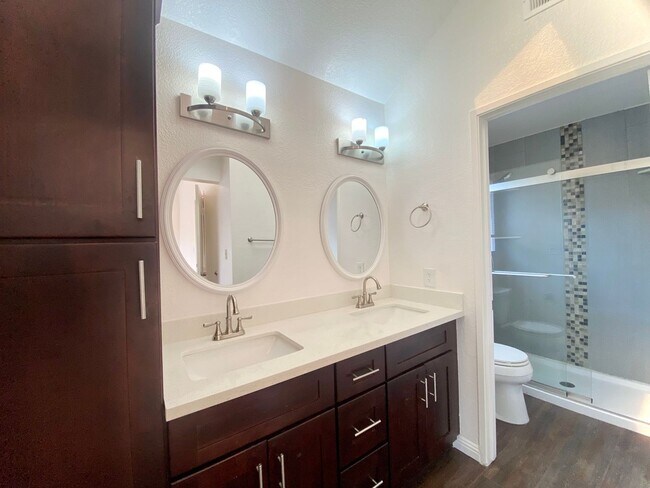 Building Photo - Modern 3BR Home in Nantucket Cove with Dual Suites & Prime Commuter Access