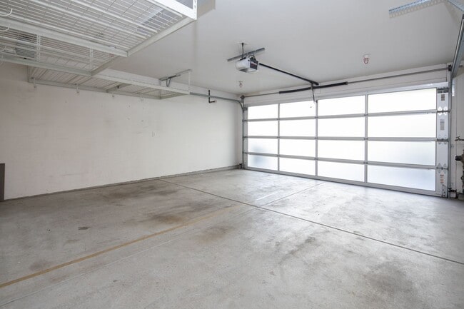 Building Photo - Resort Style 2BD Townhome in Origen at Civ...