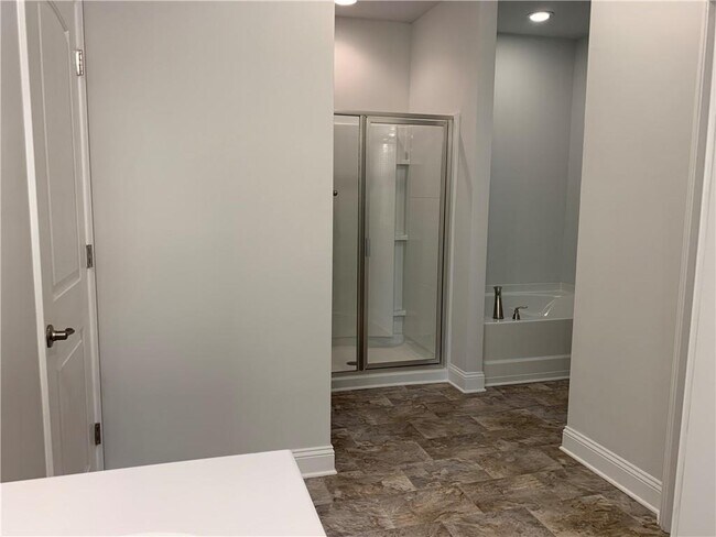 Building Photo - 112 Hidden Pines Cir