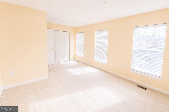 Building Photo - 742 Heather Stone Loop