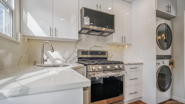 Building Photo - 100 E Sunnyside Ln