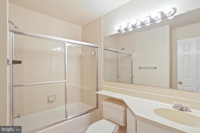 Building Photo - 5708 Chapman Mill Dr