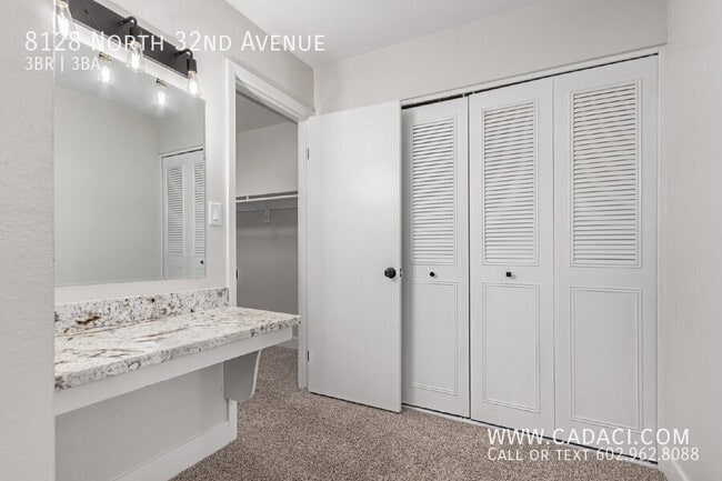 Building Photo - 8128 N 32nd Ave