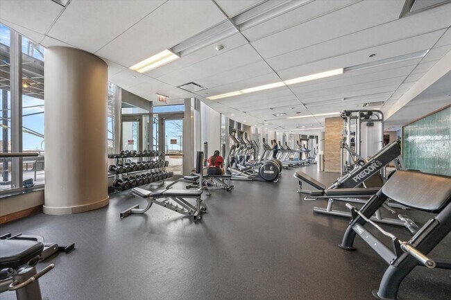 Building Photo - 420 E Waterside Dr