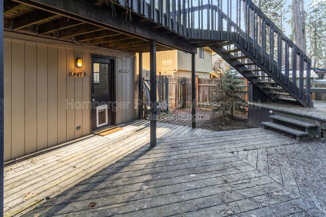 Building Photo - 8715 N Kelly Ct