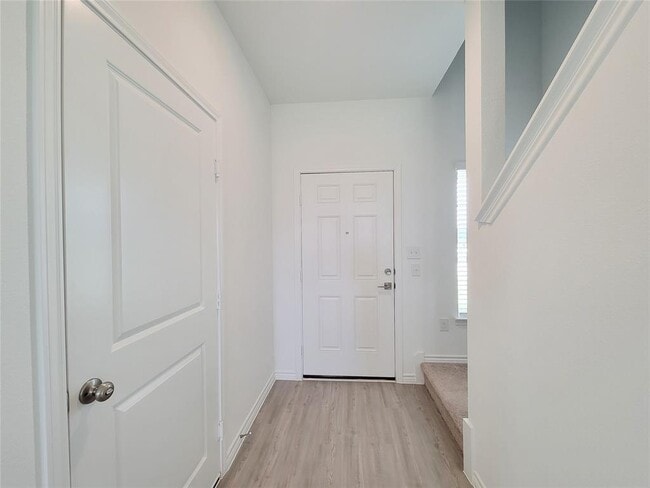 Building Photo - 166 Longhorn Run Dr