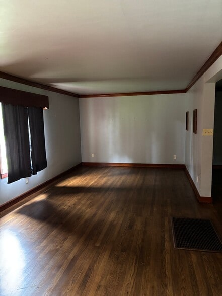 Building Photo - 3152 Larkspur Dr