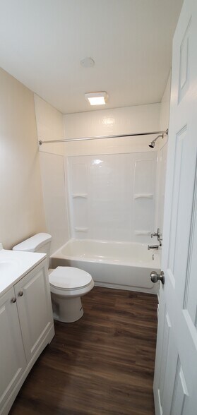 Bathroom - 1252 Edward Ln