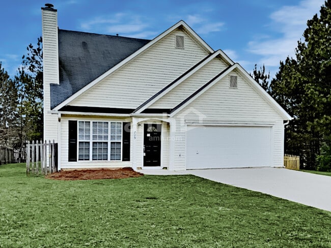 Building Photo - 705 St Charles Ave